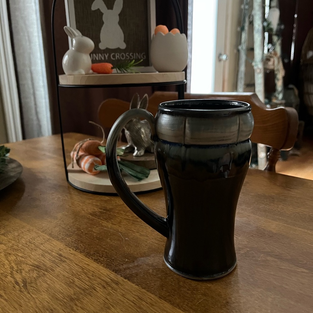 Pottery mug